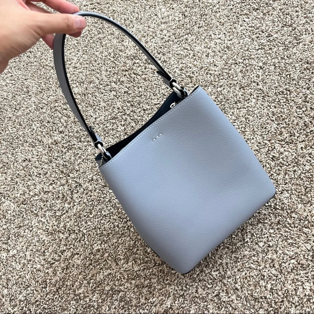 Coach small town bucket bag - Picture 2 of 7